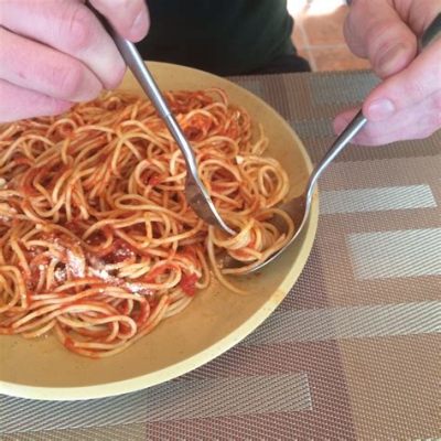 西ヨーロッパ 国：なぜ彼らはパスタをフォークで食べるのか？